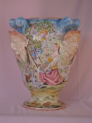 Ceramiche d-Arte di Albisola - Grande vaso con quattro sculture di Fauni, decorato sui quattro lati con soggetti diversi. 1): "Raccolta di ciliege"